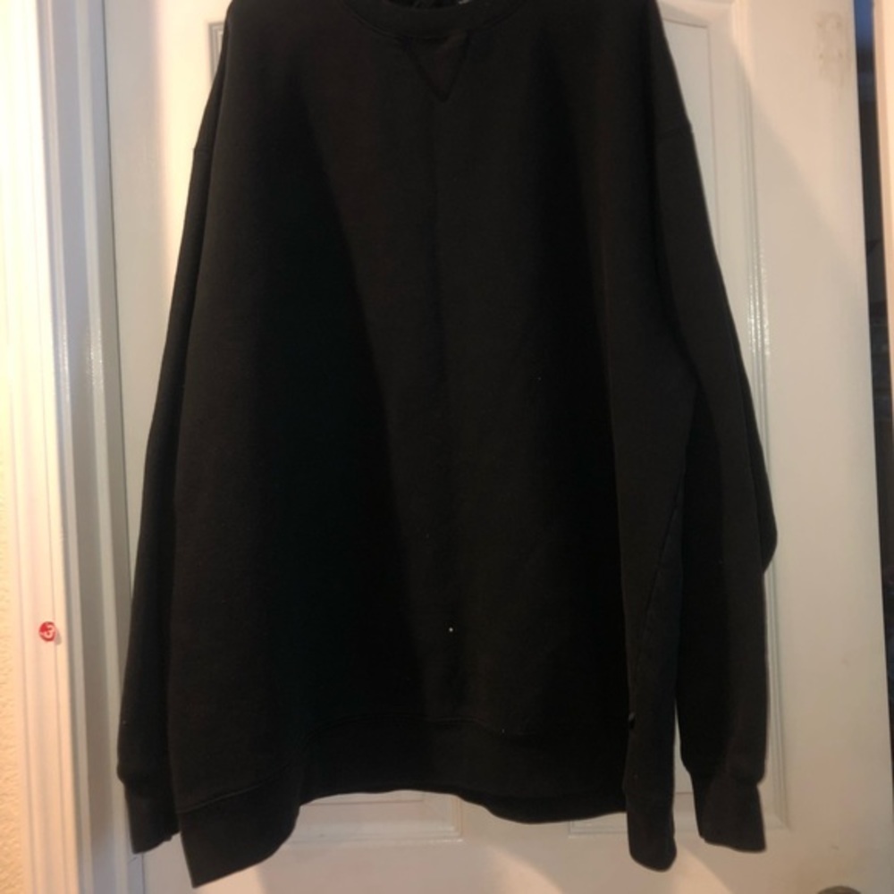 Black Sweatshirt